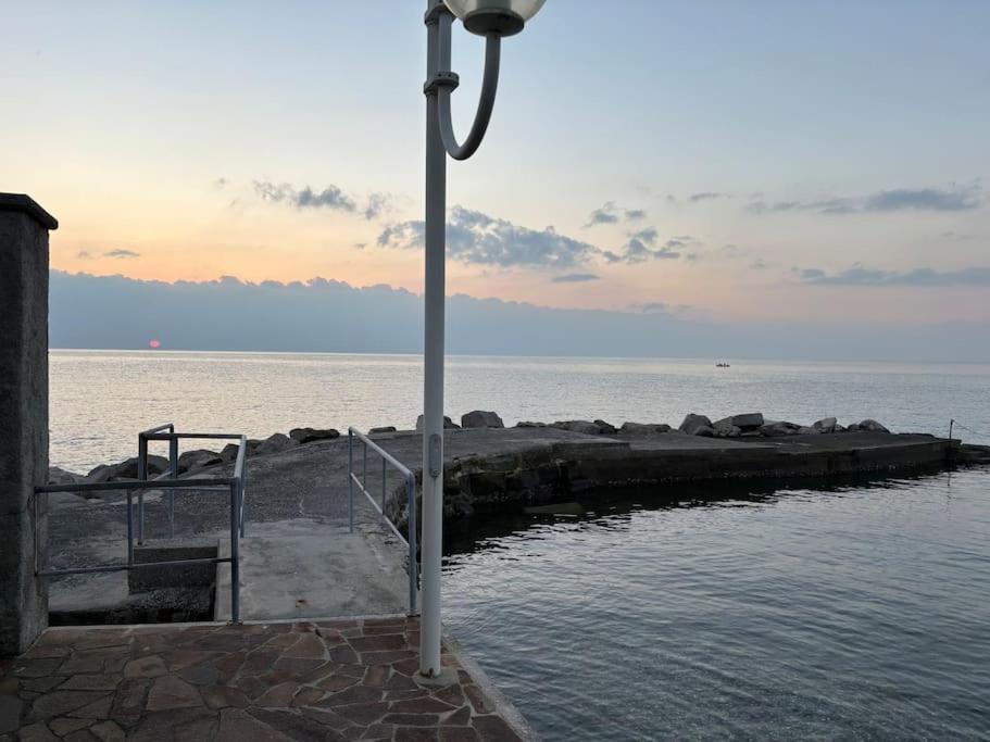 Amedeo'S Sea House Apartment Триест Екстериор снимка