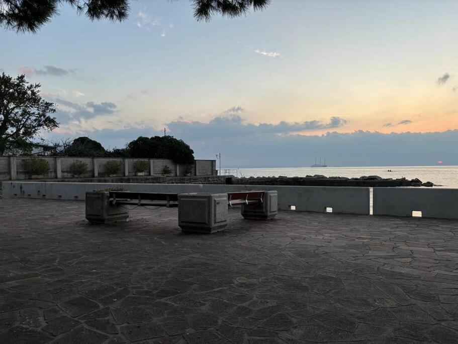 Amedeo'S Sea House Apartment Триест Екстериор снимка