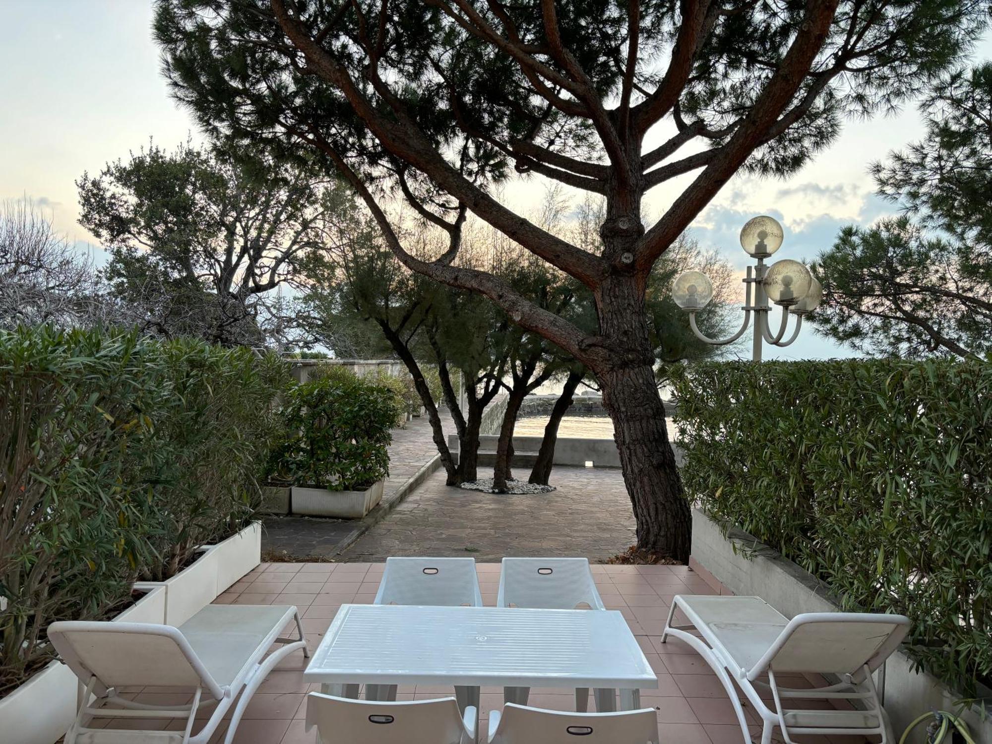 Amedeo'S Sea House Apartment Триест Екстериор снимка